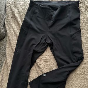 Lululemon crop leggings black with pockets